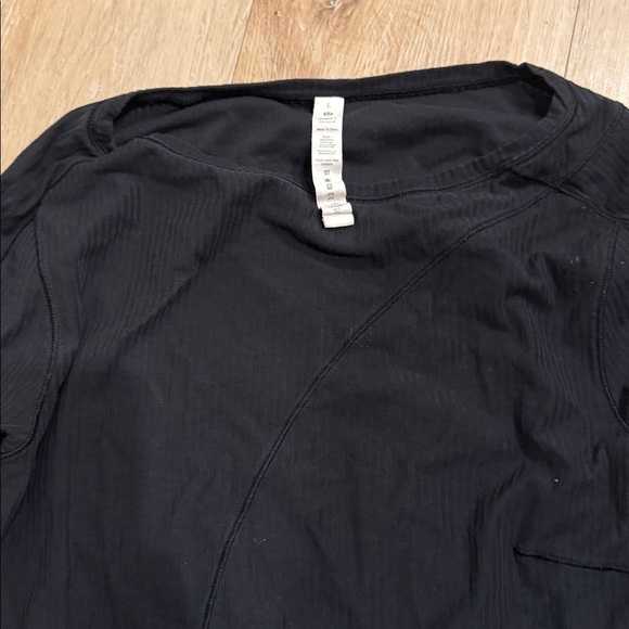 Lululemon Long Sleeve Top - Picture 2 of 4